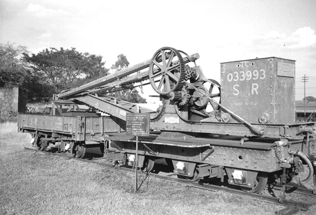 Railway Crane at Mysore Museum [Julian Rainbow]